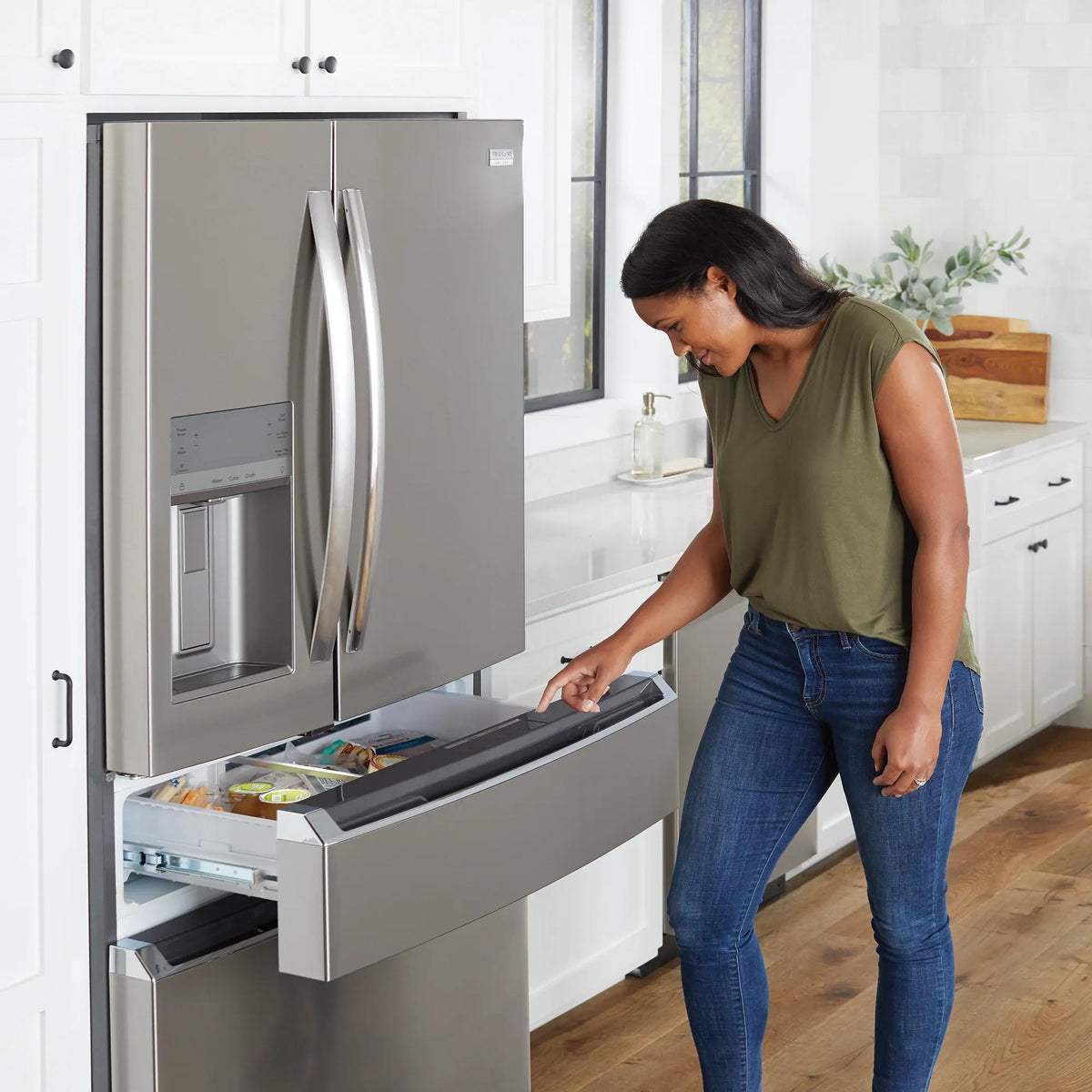 Frigidaire Gallery GRMC2273CF 22 Cu. Ft. French Door Refrigerator